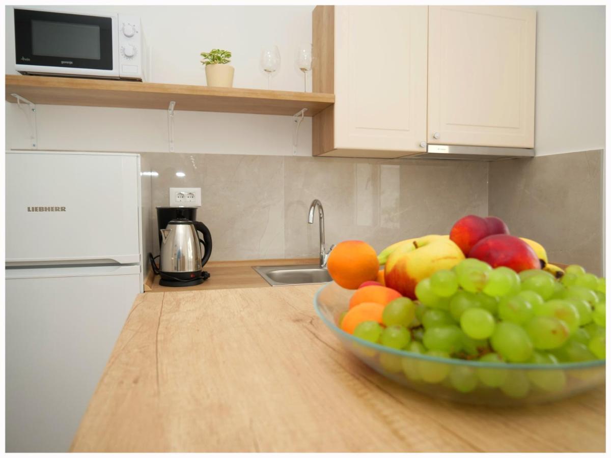 Apartmani Makelja Примоштен Экстерьер фото